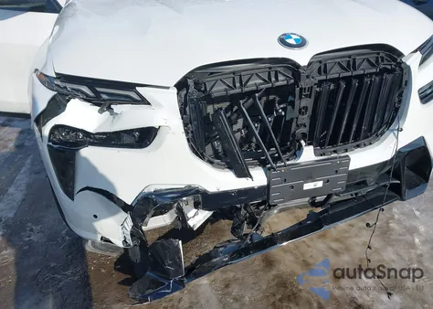 2025 BMW X7 xDrive40I z USA, uszkodzony, nr VIN 5UX23EM03S9Z64550